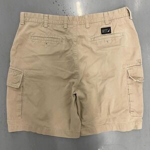 Y2K Khaki Nautica cargo shorts with sick Nautica tag on back pocket